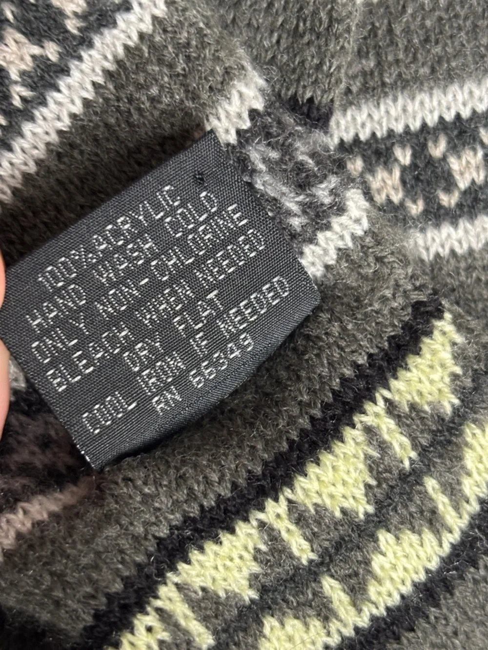 V.Fraas | Gray Cream Fair Isle Knit Scarf | Soft Winter Wrap